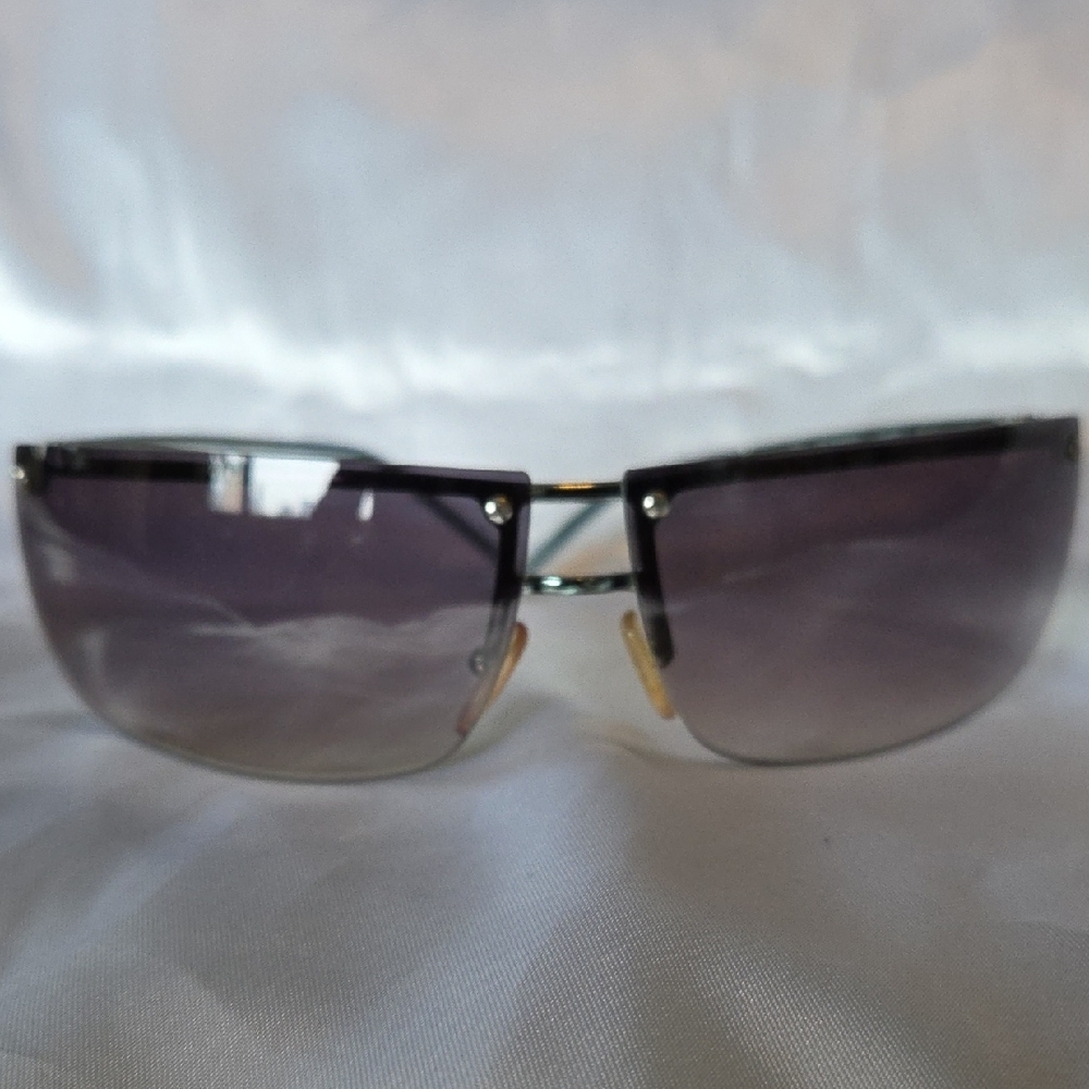 Gucci Rimless Sunglasses with Gradient Lenses - Picture 3 of 14